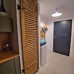 Le Cocon Gris Casa Marina בורגו